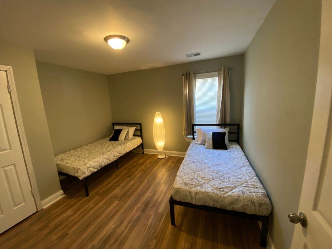 1094 Wyland Dr Sw - Photo 7 of 8