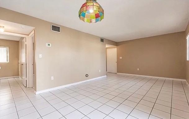 4923 Vincennes Ct #3 - Photo 3 of 12