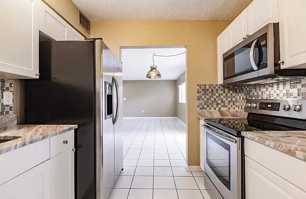 4923 Vincennes Ct #3 - Photo 6 of 12