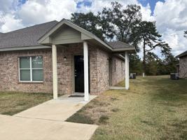 featured image of 717 Renfro Dr #B