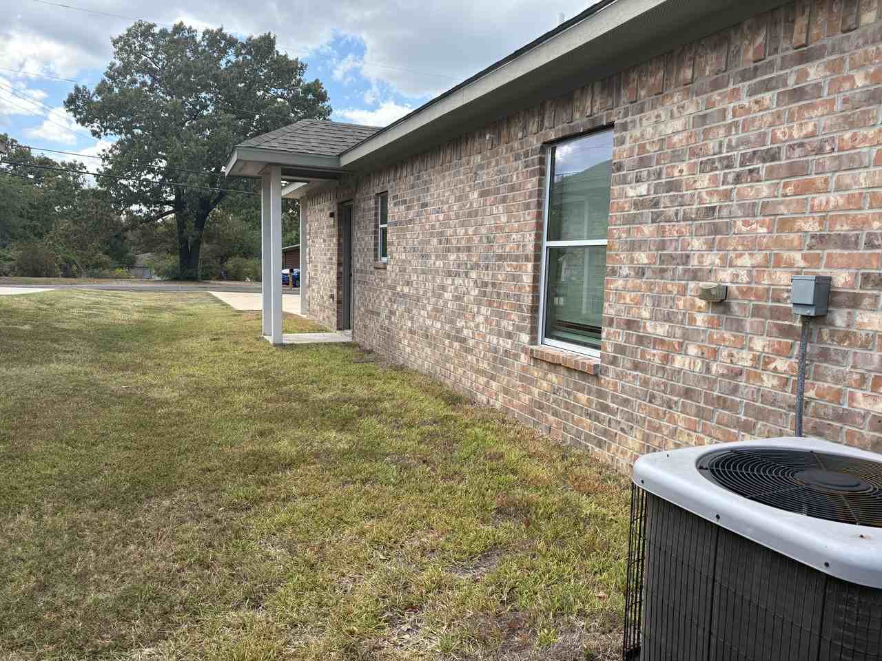 717 Renfro Dr #B - Photo 7 of 8