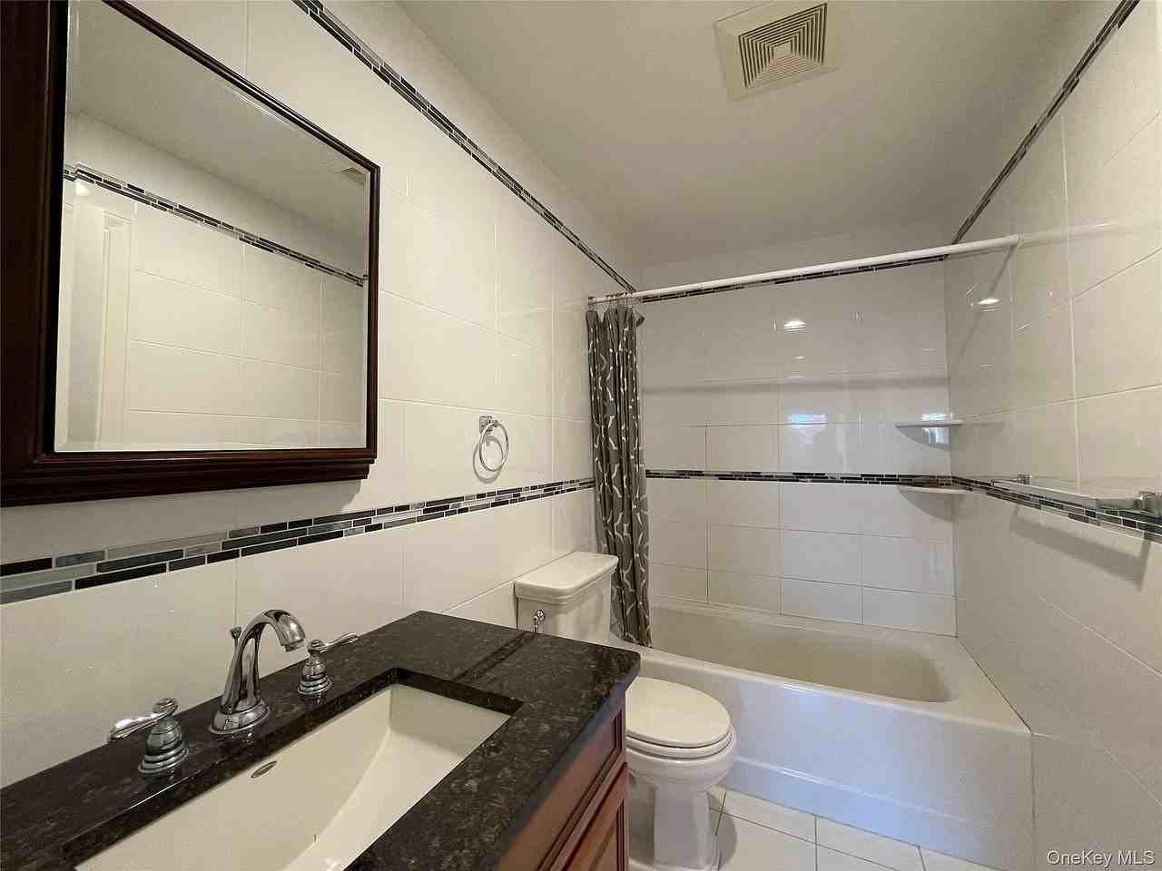 17 Green St - Photo 2 of 6