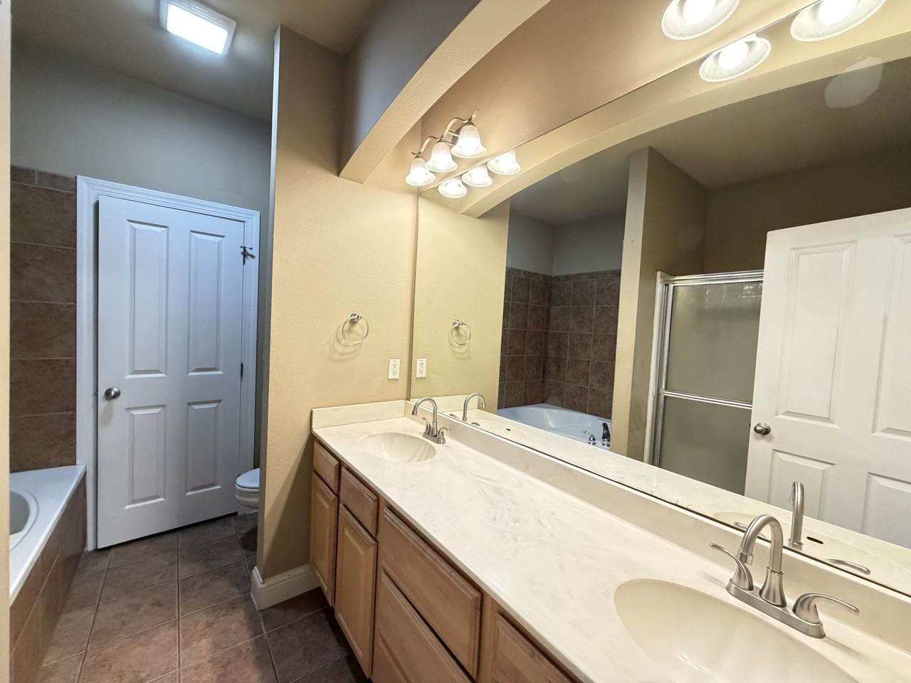 809 Summer Breeze Dr #302 - Photo 6 of 13