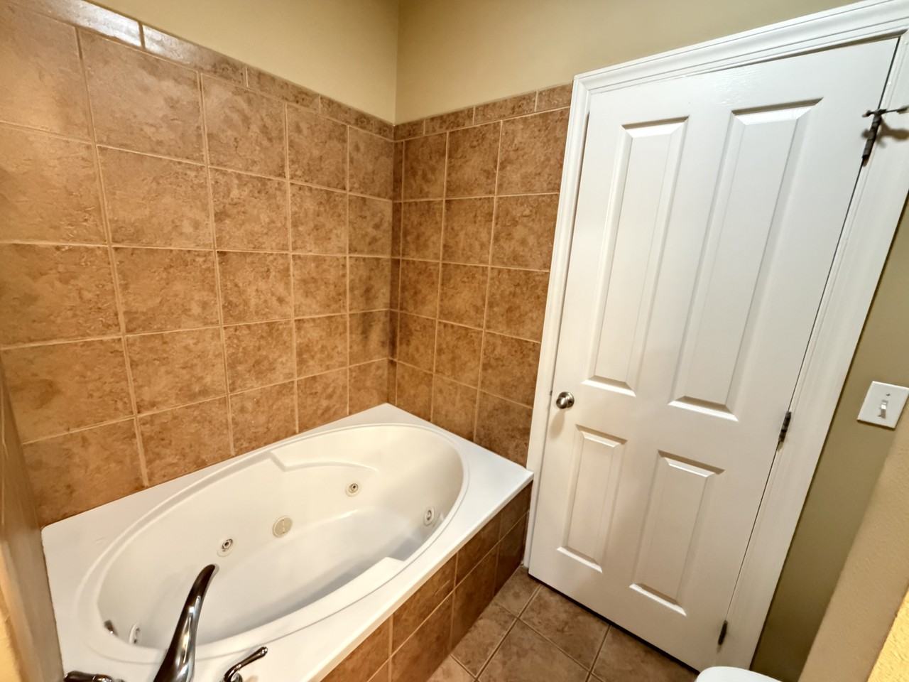 809 Summer Breeze Dr #302 - Photo 7 of 13