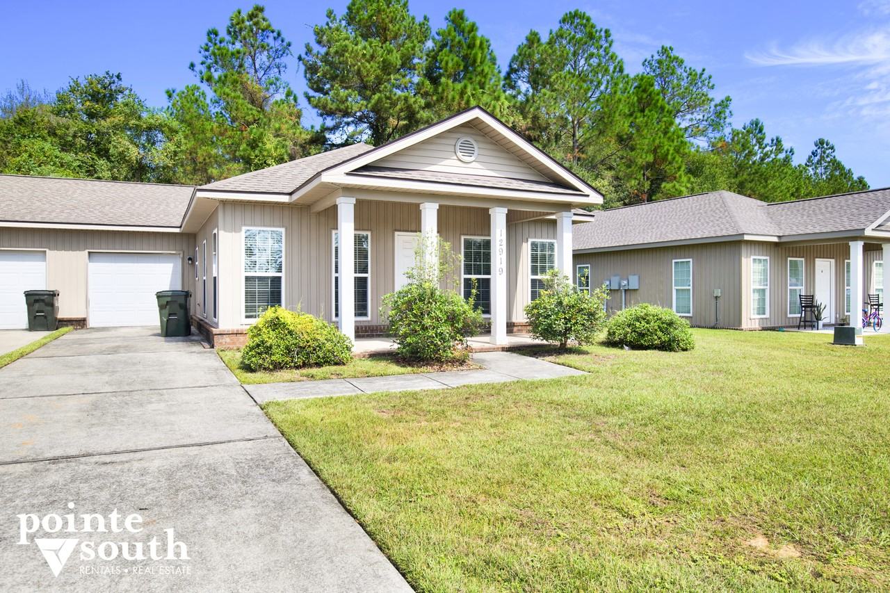 12919B Churchill Dr - Photo 3 of 25