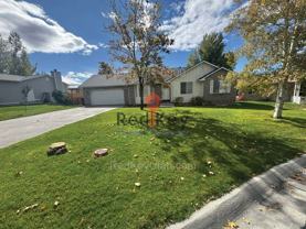 176 Country Club Dr - Photo 1 of 1