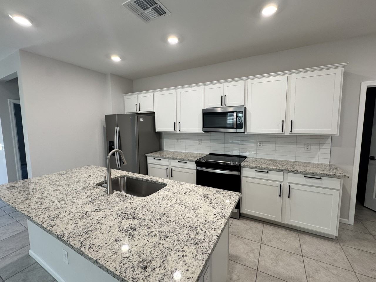 18228 W Daley Ln - Photo 4 of 19