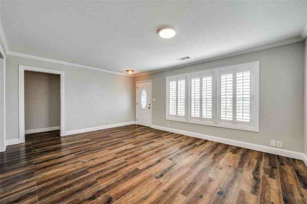 207 Colorado St - Photo 2 of 20