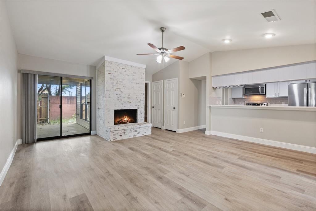 424 Menlo Park Dr - Photo 3 of 18