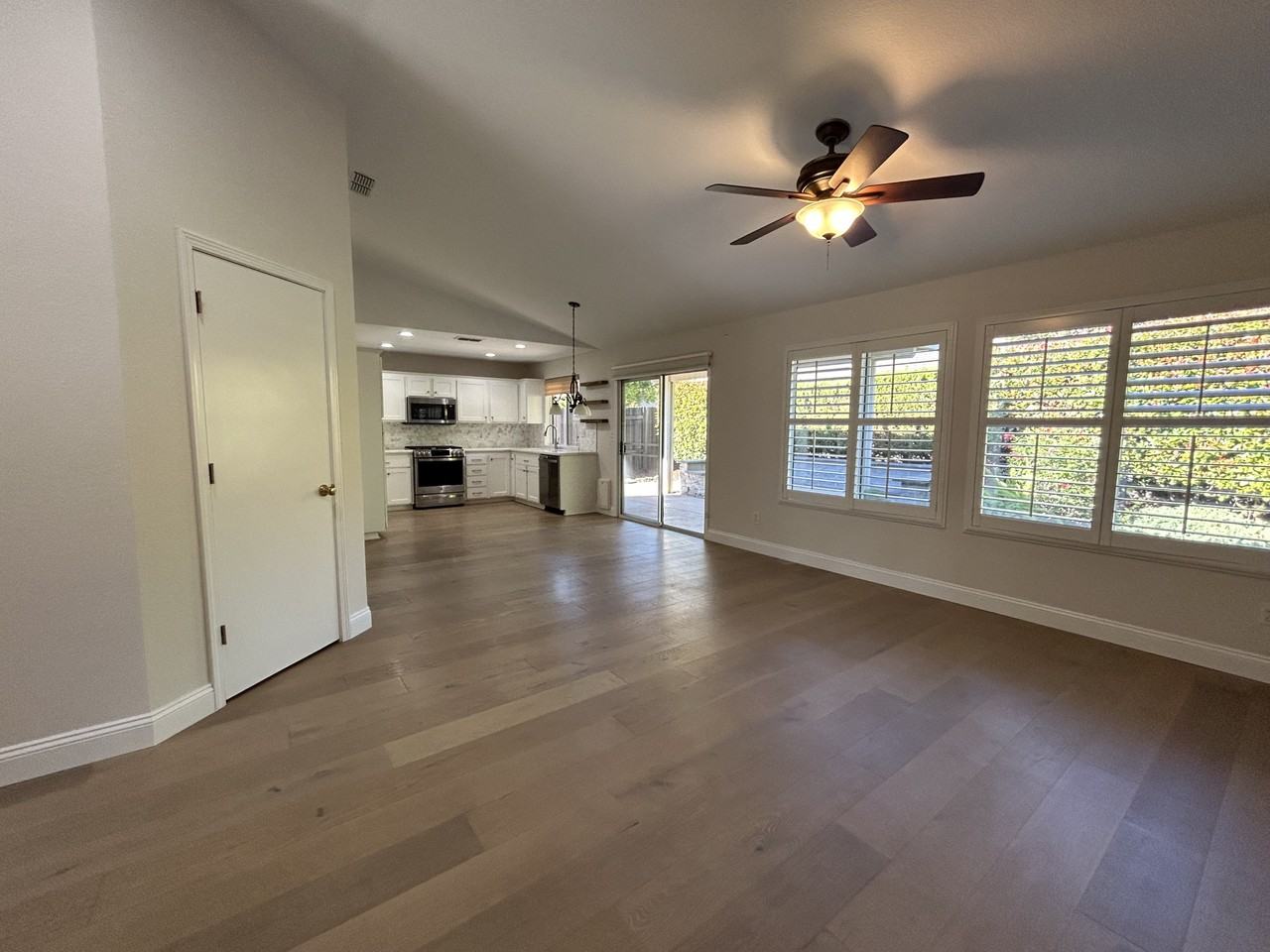 248 Summer Grove Cir - Photo 6 of 35