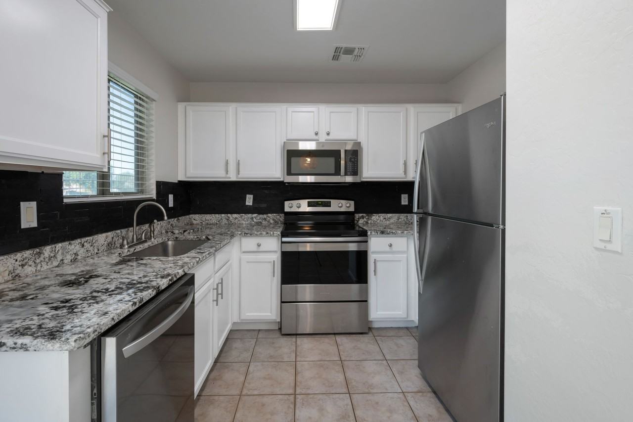 40502 N Glen Meadows Ln - Photo 7 of 23