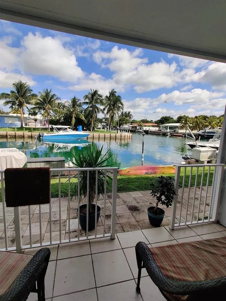 2225 Ne 123rd St #109