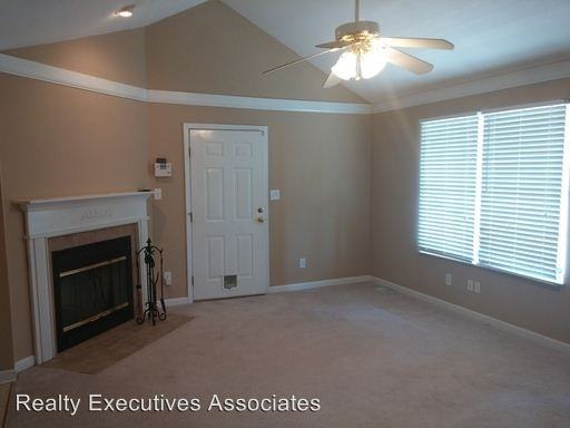 157 Acorn Dr - Photo 2 of 24