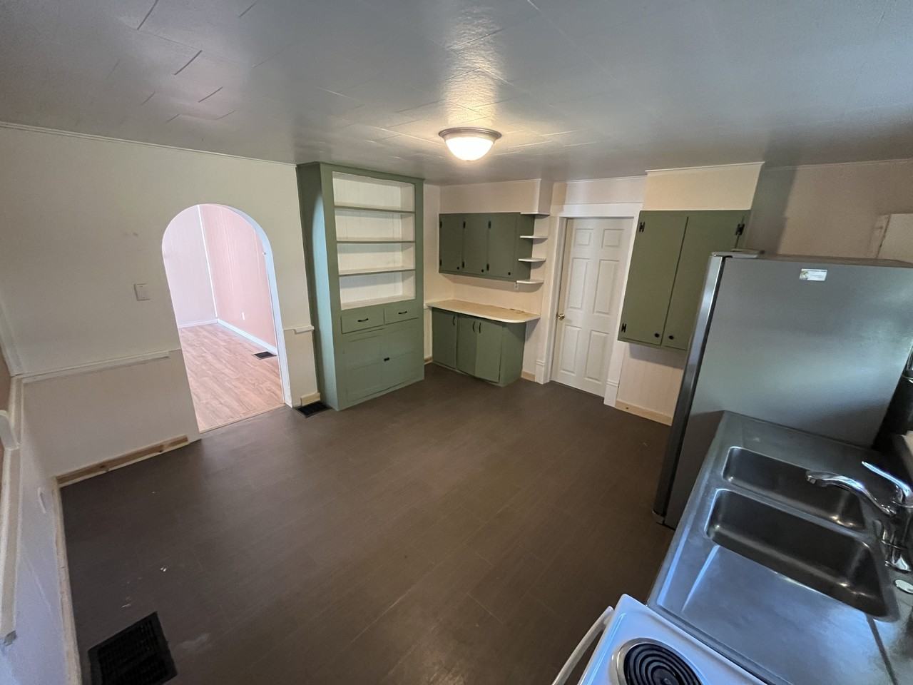 425 Bryant Ave #NA - Photo 2 of 15