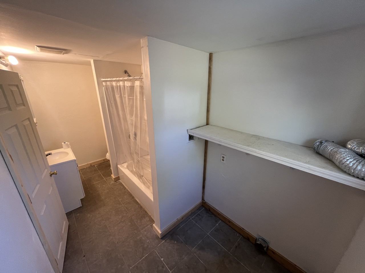 425 Bryant Ave #NA - Photo 3 of 15