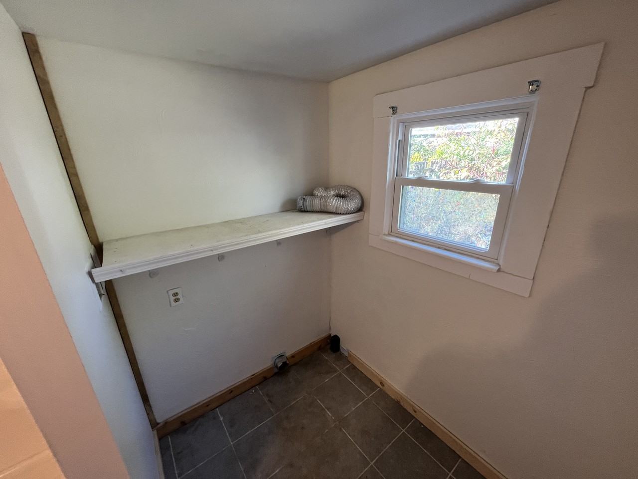 425 Bryant Ave #NA - Photo 6 of 15