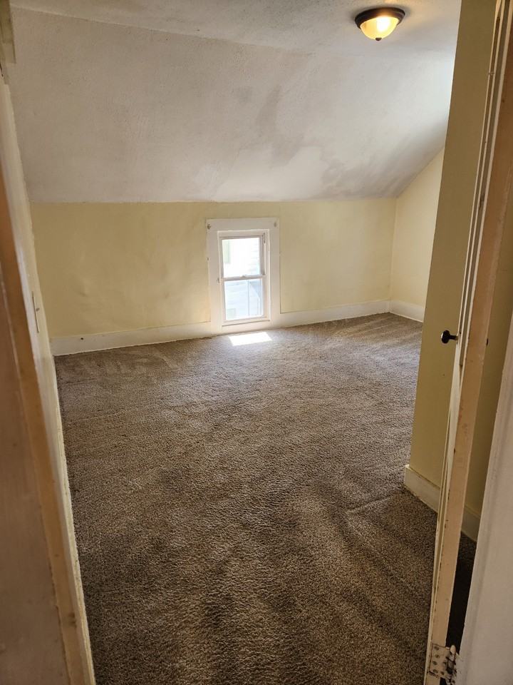 505 N Mulberry St - Photo 3 of 7