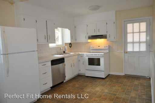 2080 Dundee Dr SE - Photo 2 of 18
