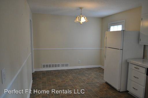 2080 Dundee Dr SE - Photo 3 of 18