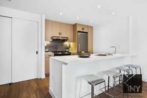 featured image of Wall St #1213