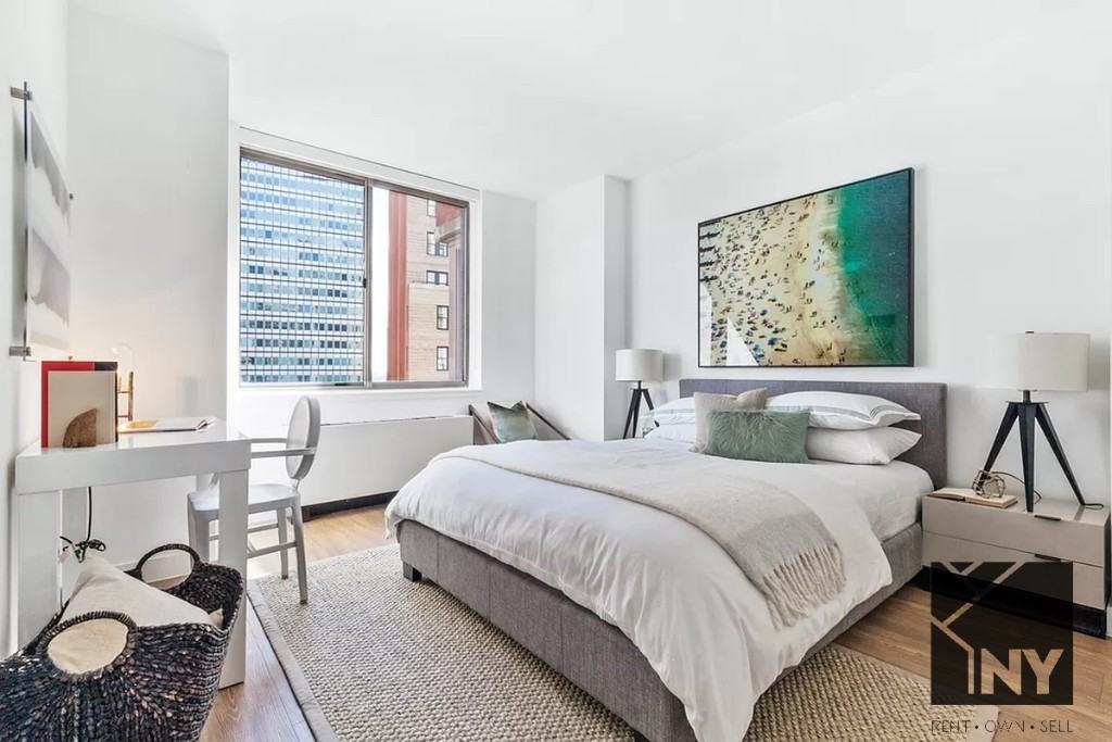 Wall St #1213 - Photo 3 of 14