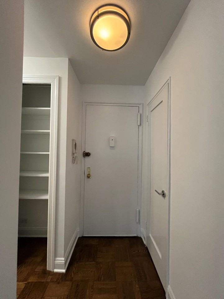 E 35th St #12G - Photo 4 of 7