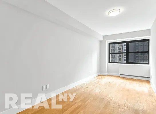 E 47th St #14BQ - Photo 5 of 10