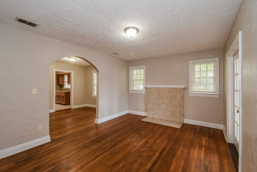 6514 N Pearl St - Photo 3 of 16