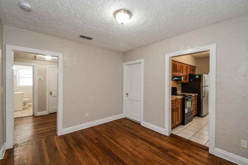 6514 N Pearl St - Photo 6 of 16