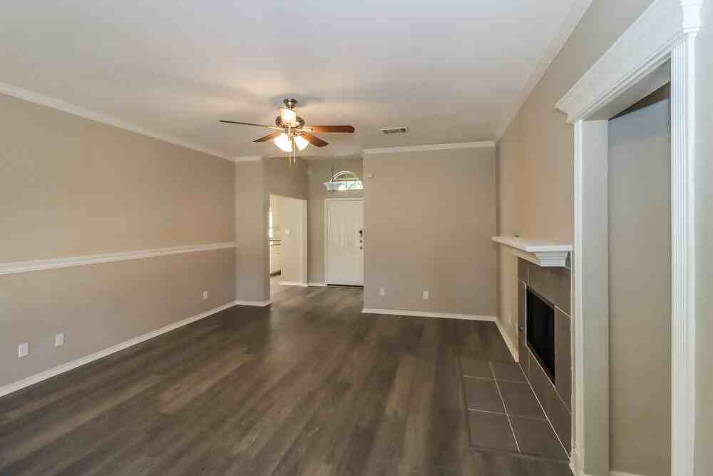 1508 Cindy Ct - Photo 5 of 16