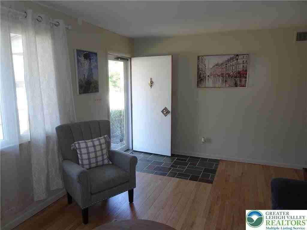 1515 Kenwood Dr - Photo 3 of 22
