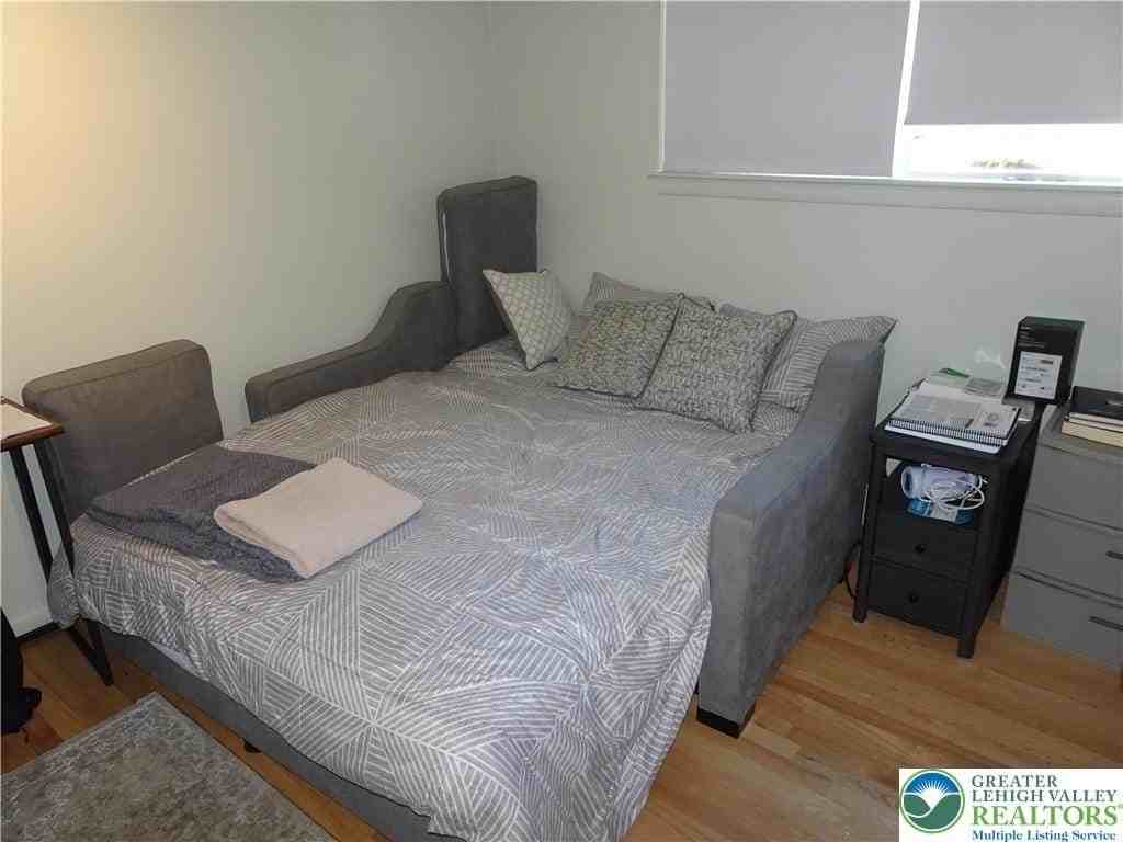 1515 Kenwood Dr - Photo 6 of 22