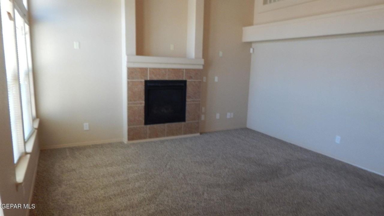 9941 Marine - Photo 3 of 27