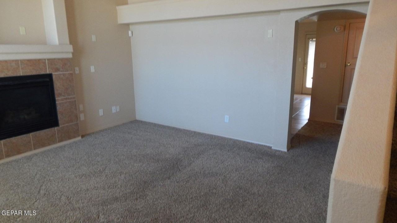 9941 Marine - Photo 4 of 27