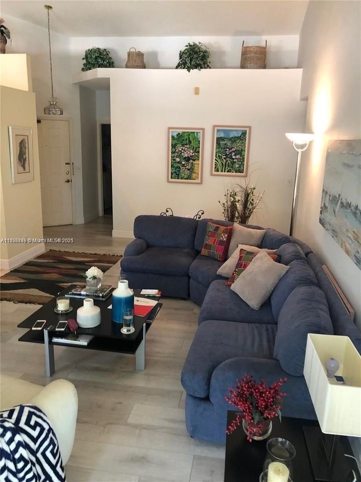 5800 Coach House Cir #E - Photo 7 of 50