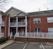 featured image of 13 Central Square Park