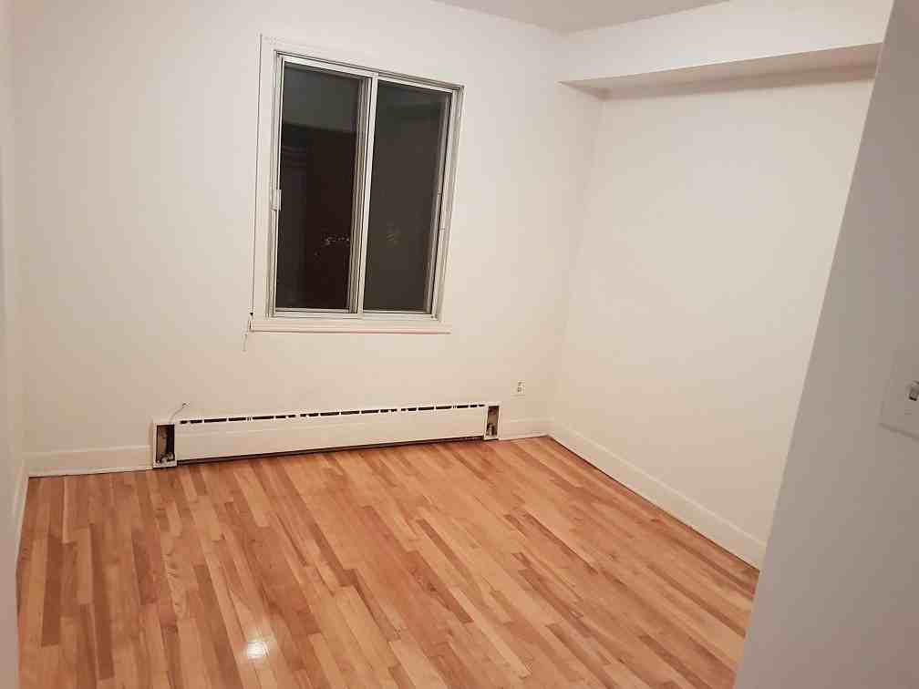 Rue Jean-Talon O & Av. Stuart #5 - Photo 6 of 12