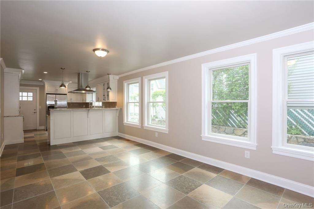 11 Waller Ave - Photo 2 of 19