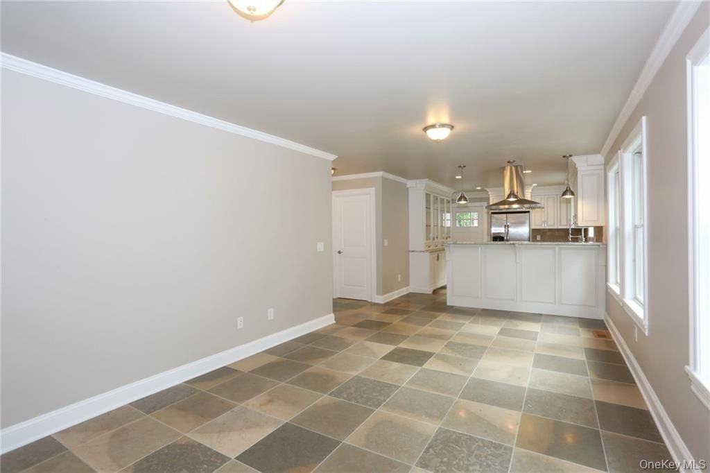 11 Waller Ave - Photo 3 of 19