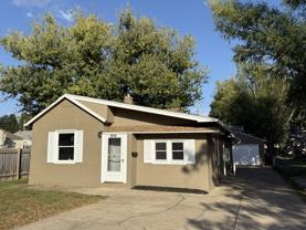 2910 S Summit Ave - Photo 1 of 1