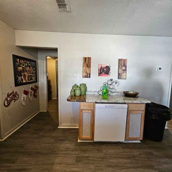 4 Sandy Ln #4 - Photo 7 of 20