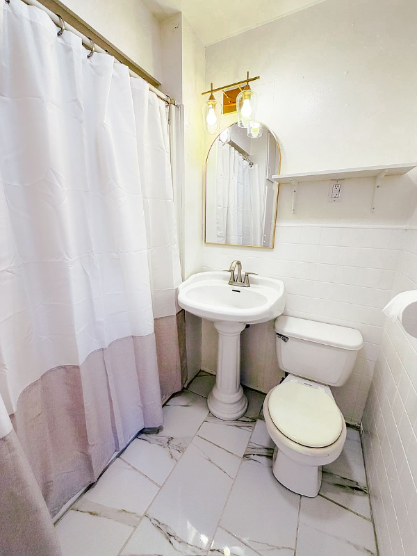 2519 Lincoln Ave - Photo 3 of 10