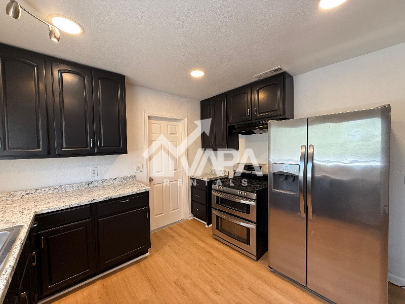 9418 Shields Dr - Photo 4 of 14