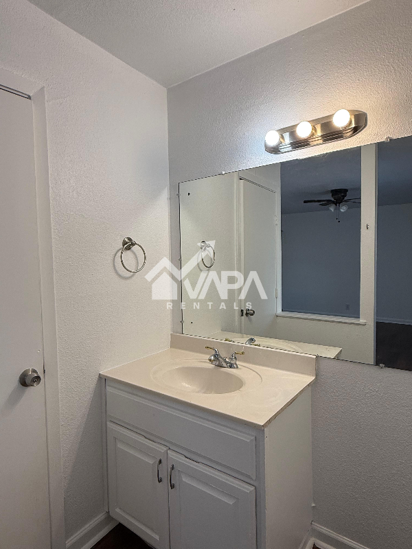 9418 Shields Dr - Photo 7 of 14