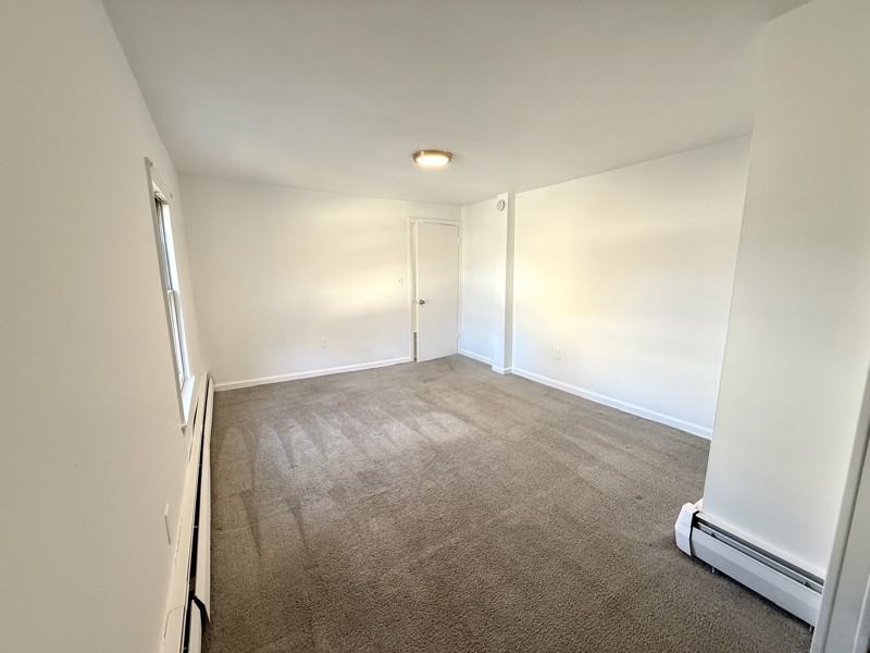 54 4th St #2R - Photo 3 of 8