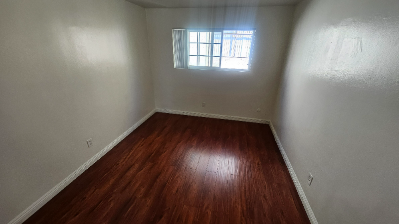 933 Gramercy Drive #4 - Photo 6 of 10