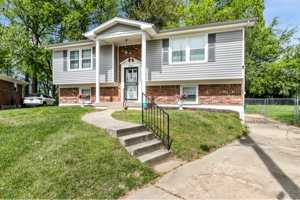 featured image of 3301 Buckeye Ct