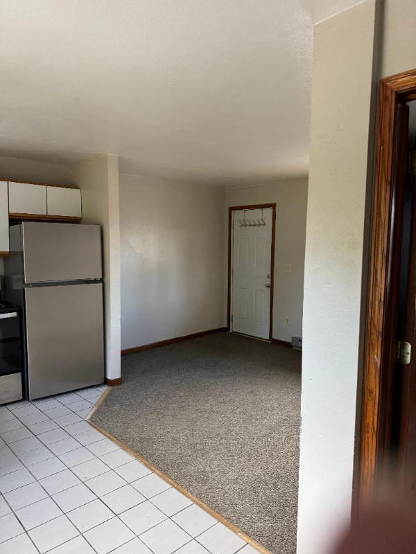 3850 N Shore Dr #2 - Photo 4 of 7