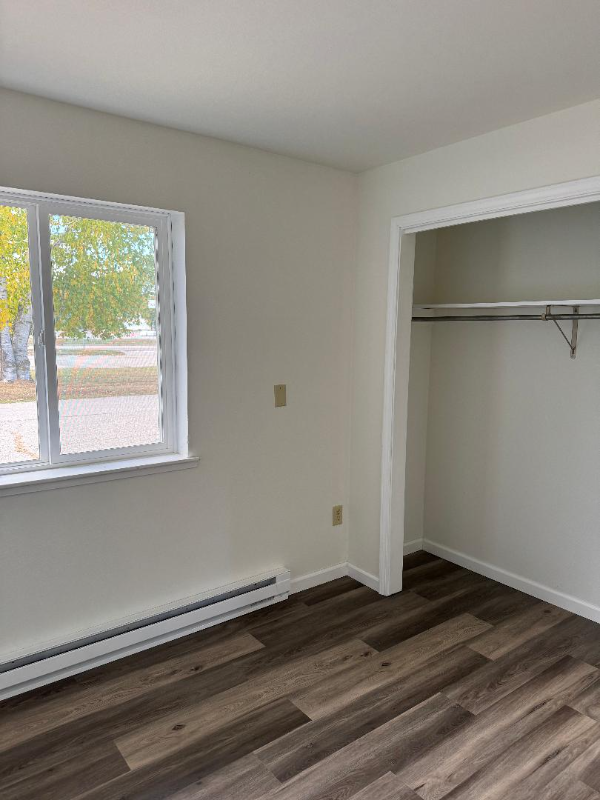 3850 N Shore Dr #4 - Photo 5 of 7