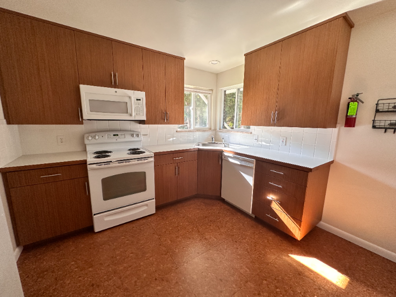 307 S Washington Ave - Photo 2 of 8